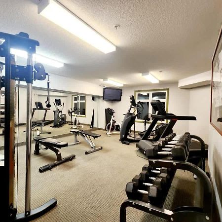 W118 New! Central Canmore- Light Industrial Hotel Room Exterior foto